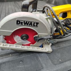 DeWalt saw