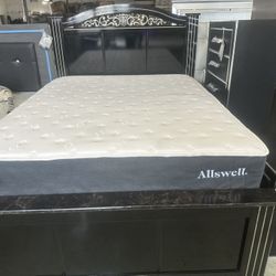 Queen Size Mattress And Box Spring And Bed 
