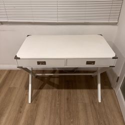 White Modern Desk with Drawers – Metal Accents