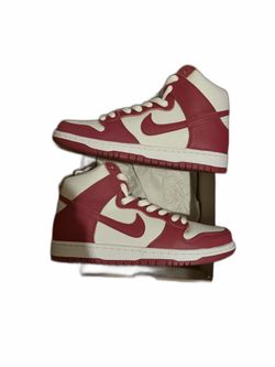Nike dunk sb size 9