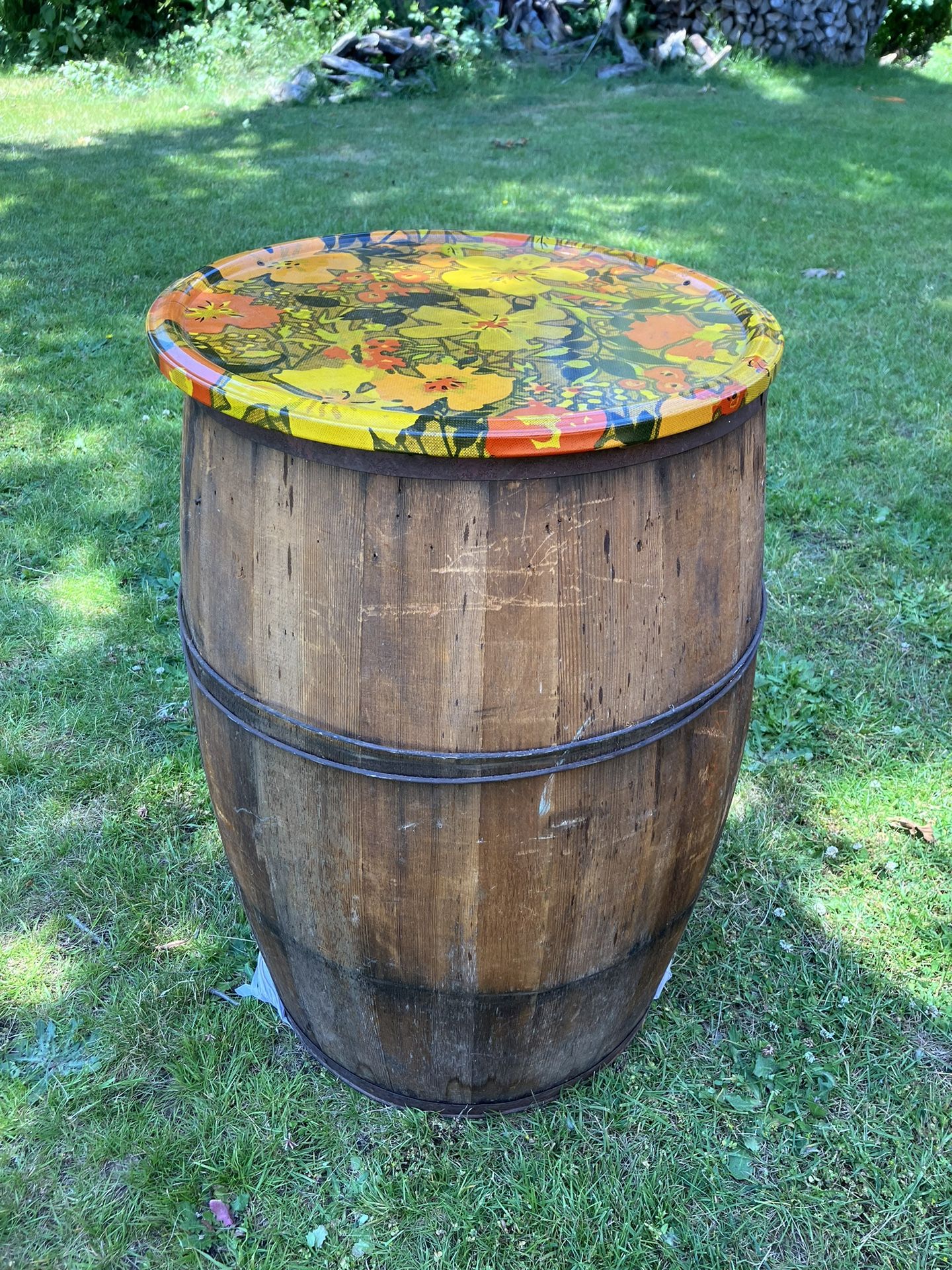 Decorative Barrel With Retro Tray Top