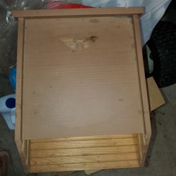 2 Bat Houses