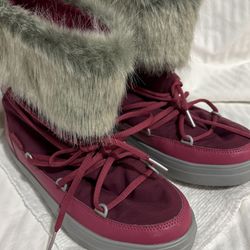 Snow Boots (Crocs)