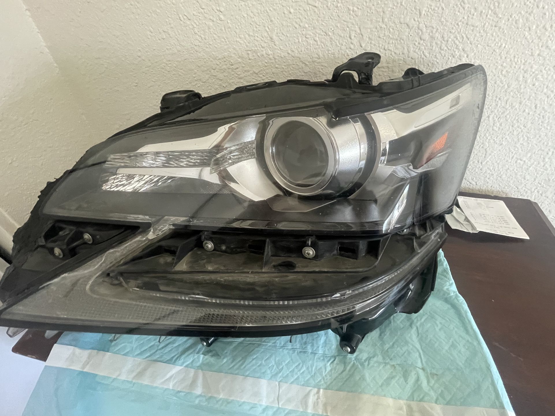 Headlights Lexus Gs 16-20 RX 400 05-08