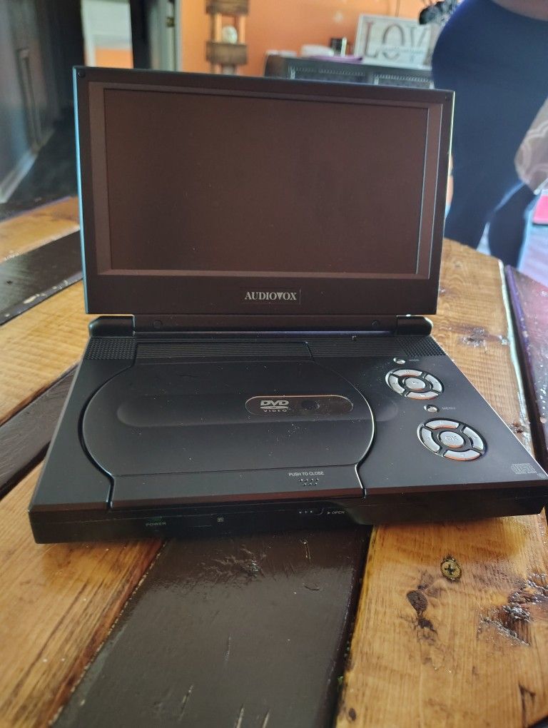 Portable DvD Player With Case And Car Charger