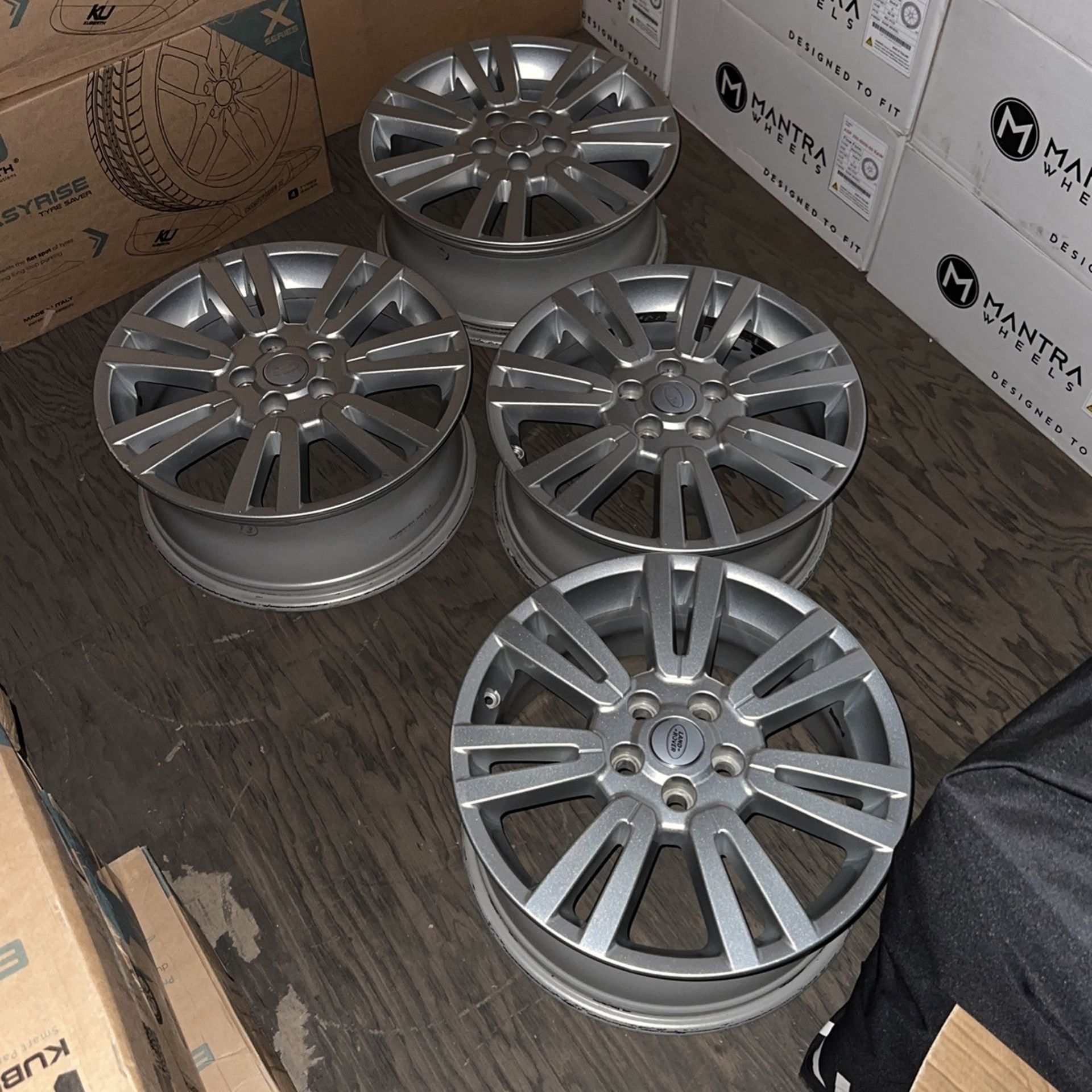 19 Inch 19” Land Rover Range Rover Original Wheels LR4