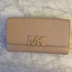 Michael Kors Pink Wallet