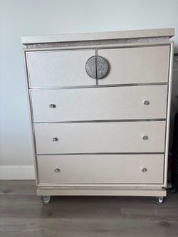 Dresser for sale