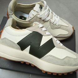 New Balance 327 Woman's Size 6  Running shoes