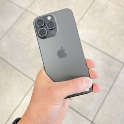 iPhone 15 Pro Max Unlocked 256GB