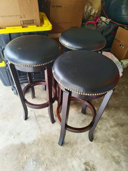 3 Bar Stools
