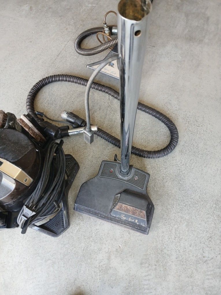 Rainbow Vacuum 