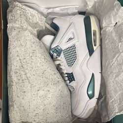 Jordan 4 Oxidized Green
