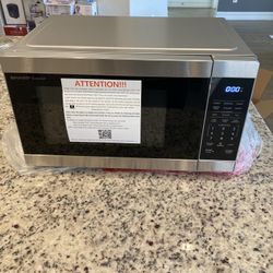 NEW Sharp Carousel Microwave 1.1cu ft