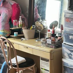 Vintage Dresser Table