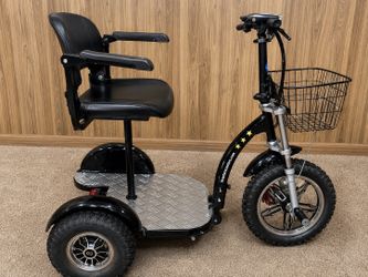 Five Star Mobility Trike  Title: Five Star Electric Mobility Trike – Heavy Duty, All-Terrain Tires, Excellent Condition  Description: Like-new Five St