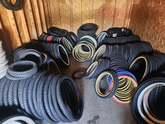 BICYCLE TIRES & INNER TUBES