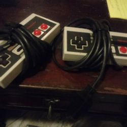 Original Retro Nintendo Controllers