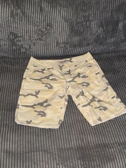 Camouflage woman shorts size 5/6