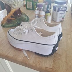 Womens. Converse. All Star