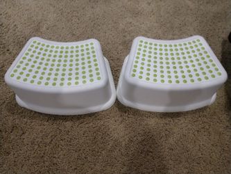Kid's Stepstools $7 each Or 2 for $10