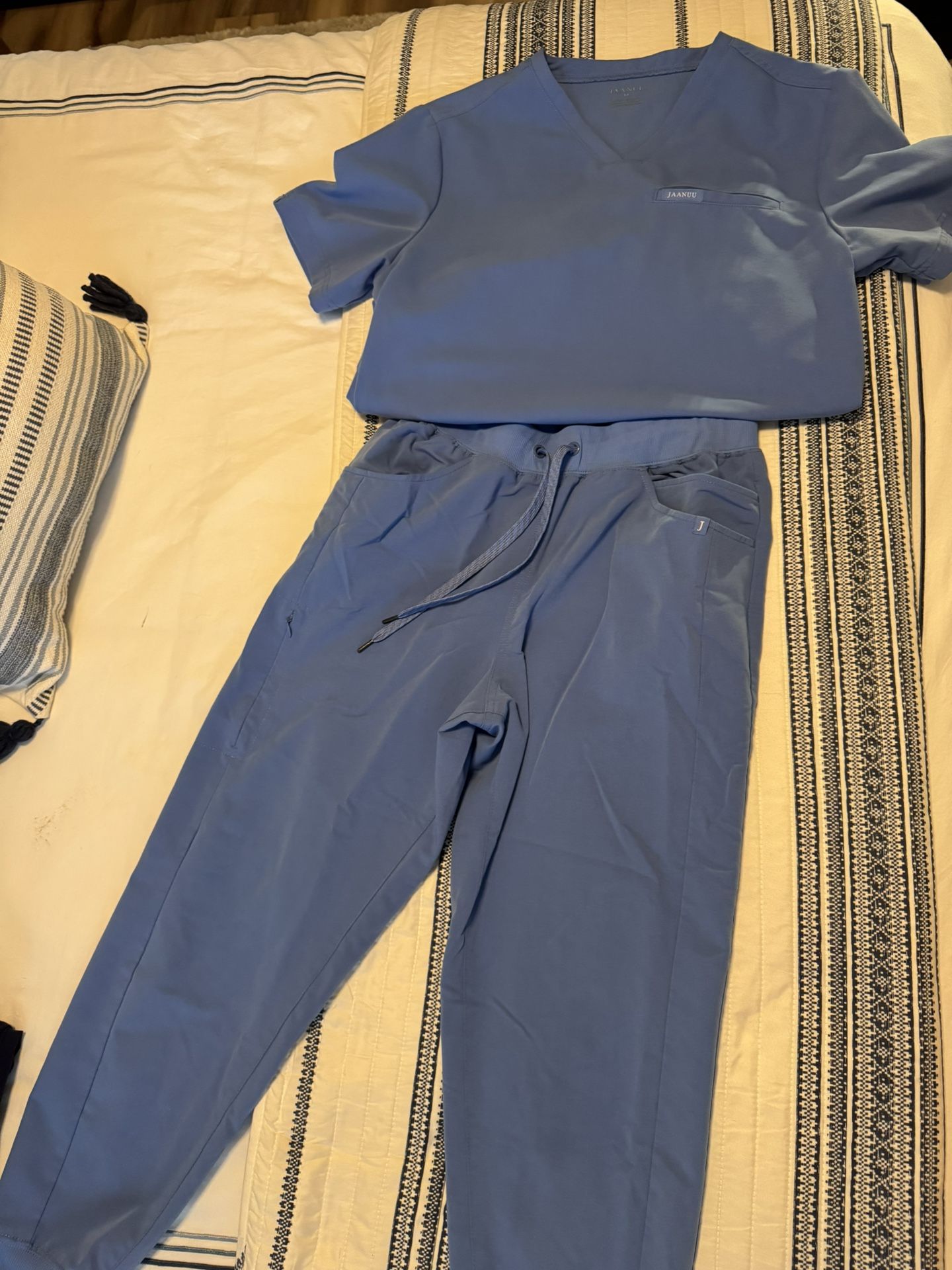 Men’s Scrubs Sets Jaanuu