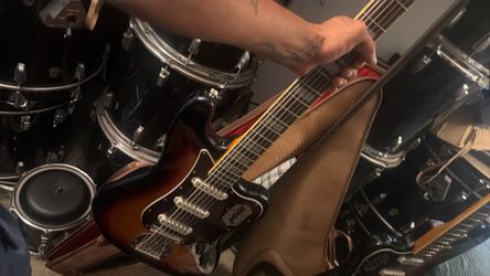 Fender bass6