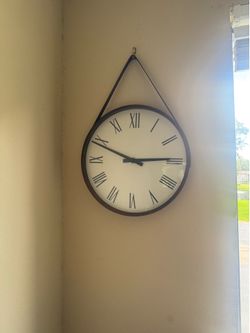 Large Wall Clock hanging Roman numerals decoration