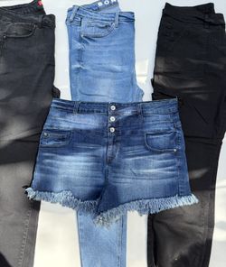 Bundle Of Woman Jeans And Short Size 17