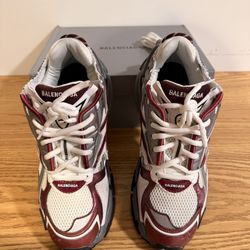 Balenciaga Runner Burgundy 