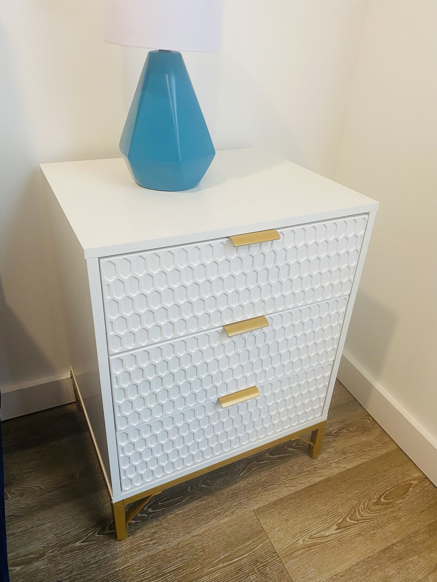 Becnel 19.7” Nightstands (set of 2)