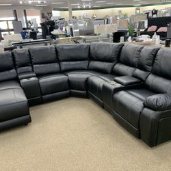 SECTIONALS/ DINING TABLE/ BEROOM