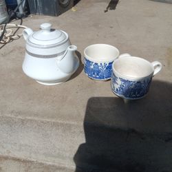 !! Tea Pot And 2 Cups