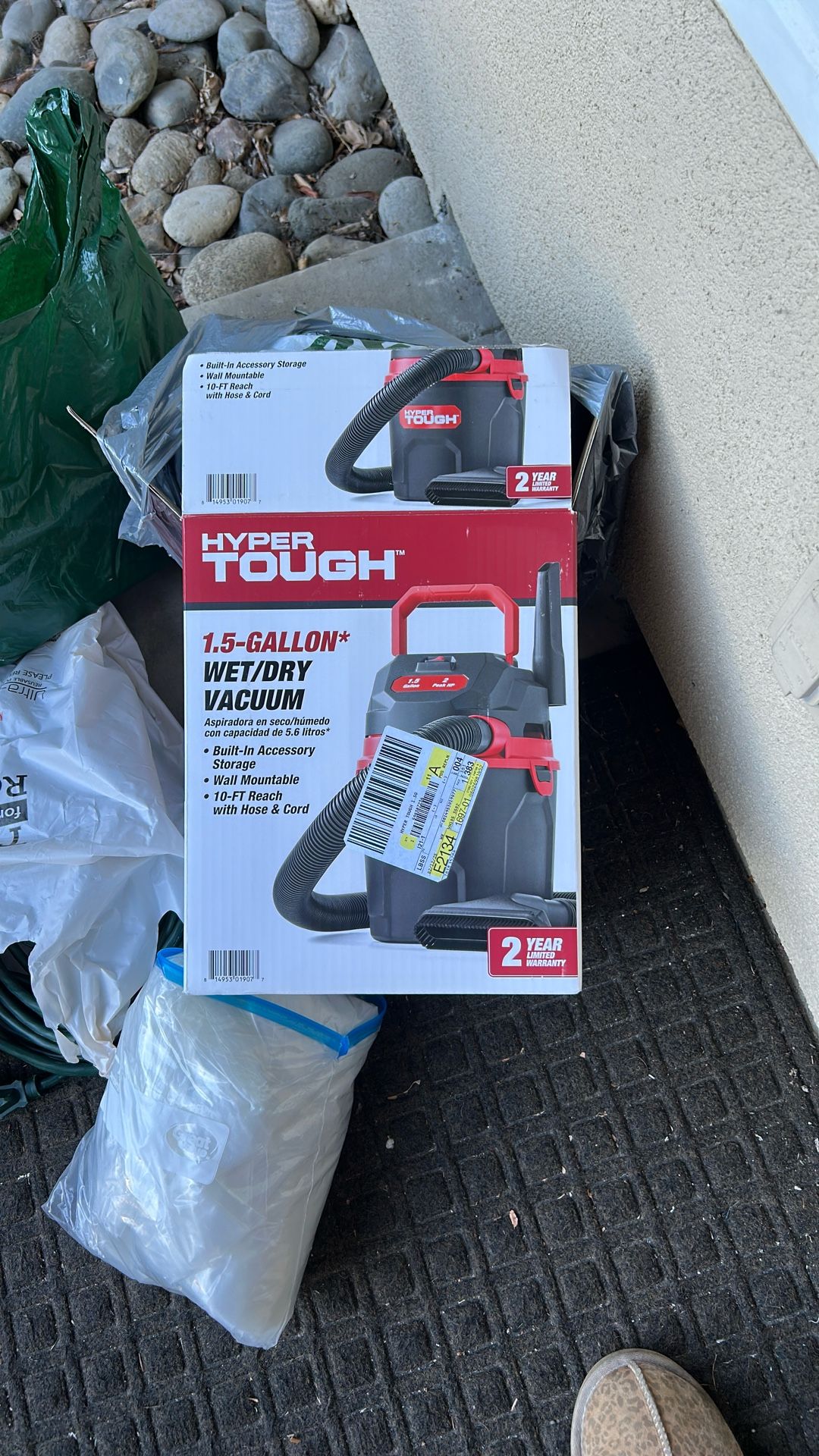 Wet/Dry Vacuum 1.6 Gallon