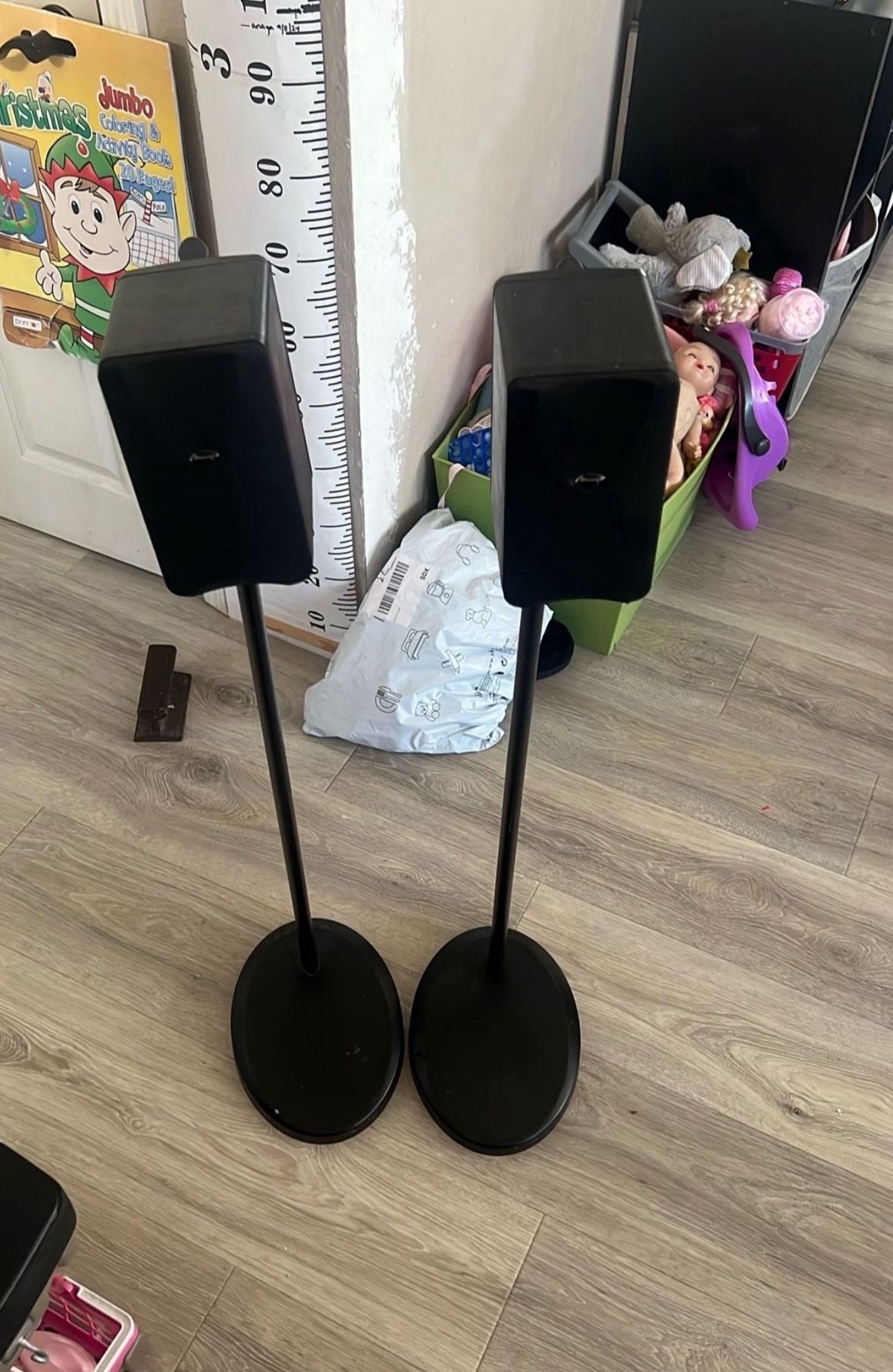 Weighted Speaker Stands