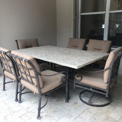Mallin outdoor table and chairs