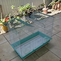 Jaula Azul Para Aves En Exelentes Condiciones 