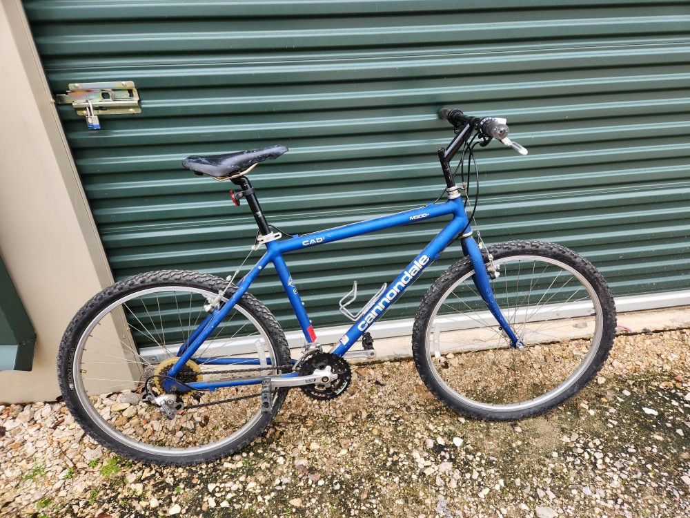 Cannondale M300 SE MOUNTAIN BIKE