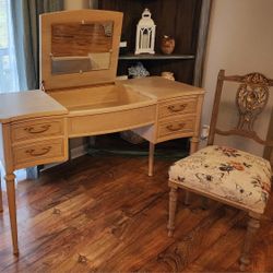 Solid Wood  Vanity Set