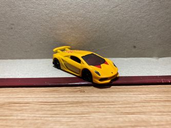 Hot Wheels Loose / Lamborghini Sesto Elemento / Yellow