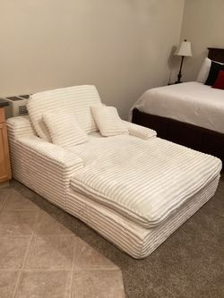 Chaise Lounge (memory foam)