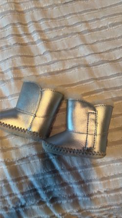 Size 0/1Silver Metallic Ankle Boots