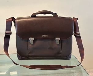 Tumi 2951CHF  Formula Espresso Dark Brown Leather Laptop Bag Briefcase With Shoulder Strap And Key