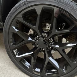 24” Snow Flake Wheels And Tires 