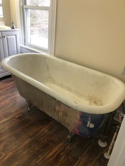 Refinish Bathtub & Kitchen cabinets