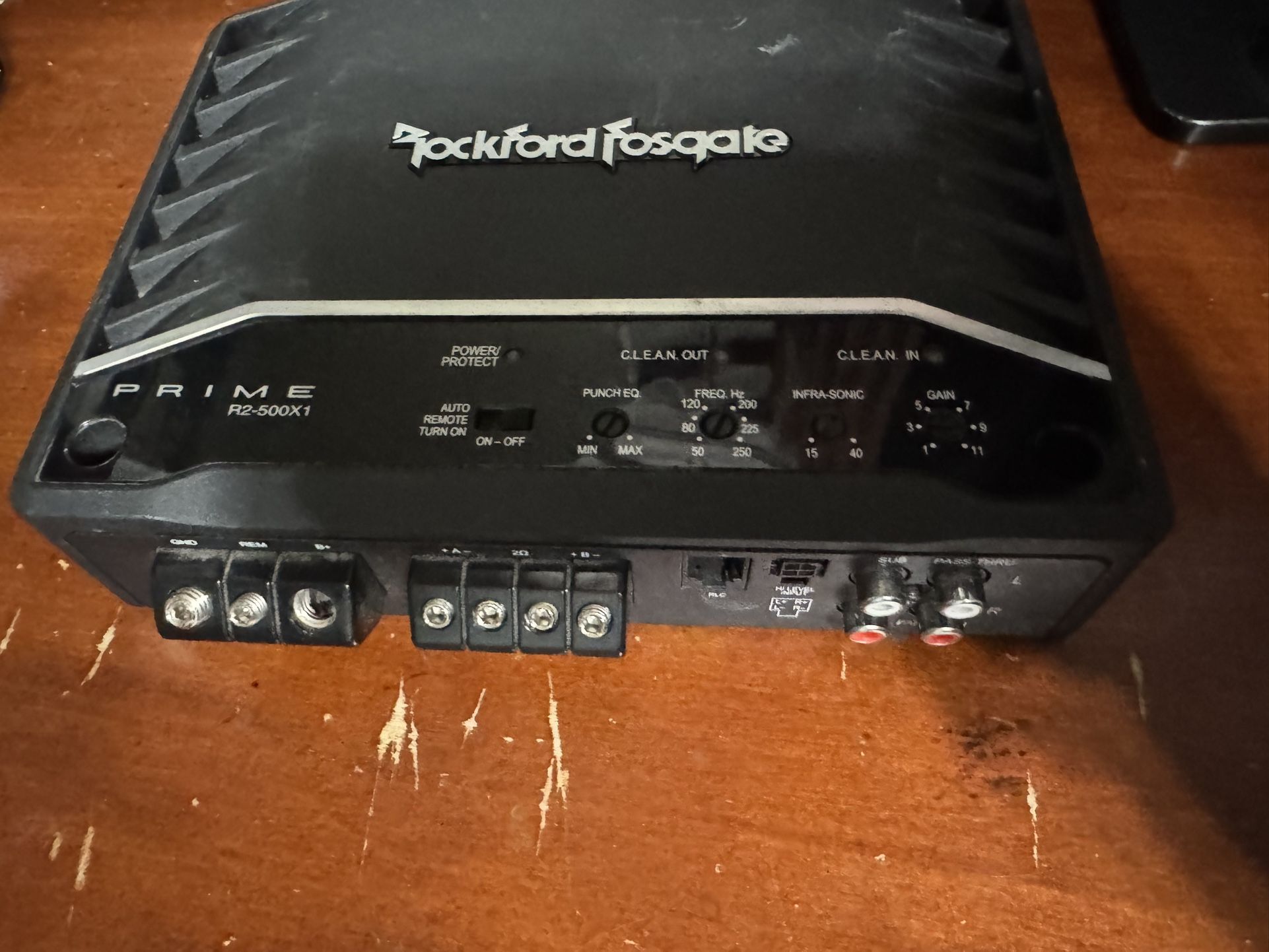 rockford fosgate Amp