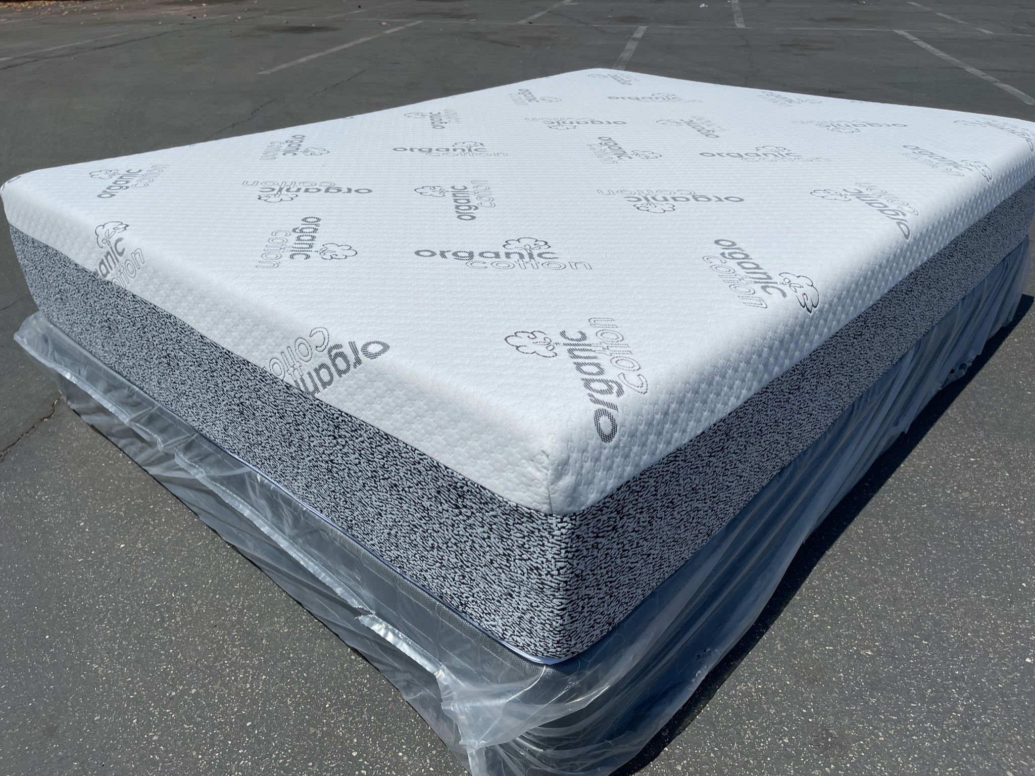 Cal King Cooling Gel Hybrid Memory Foam Mattress!