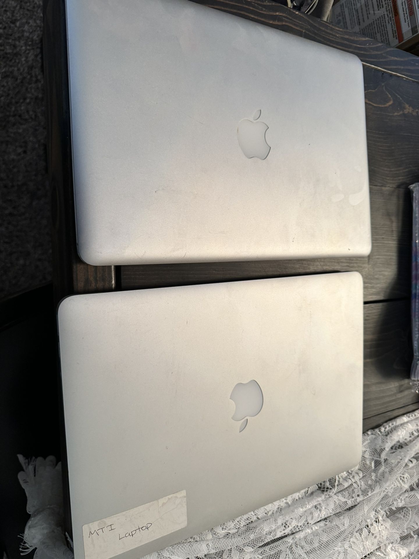 Apple MacBook Airs For Parts