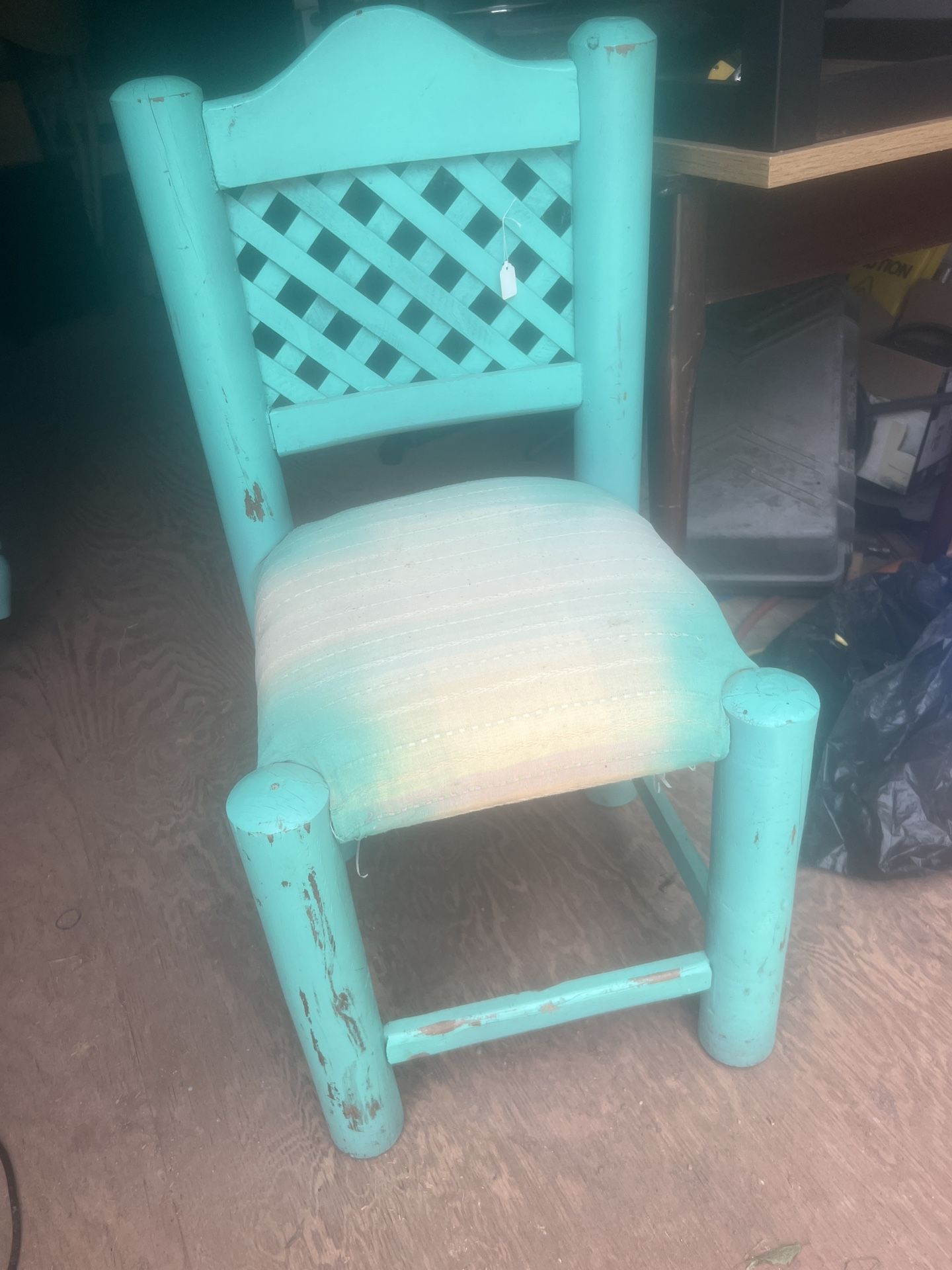 a neat vintage chair seat is 19 inches tall 