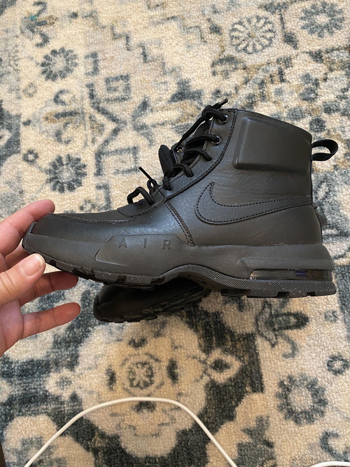 Black Nike Boots 5.5 Youth Worn Once